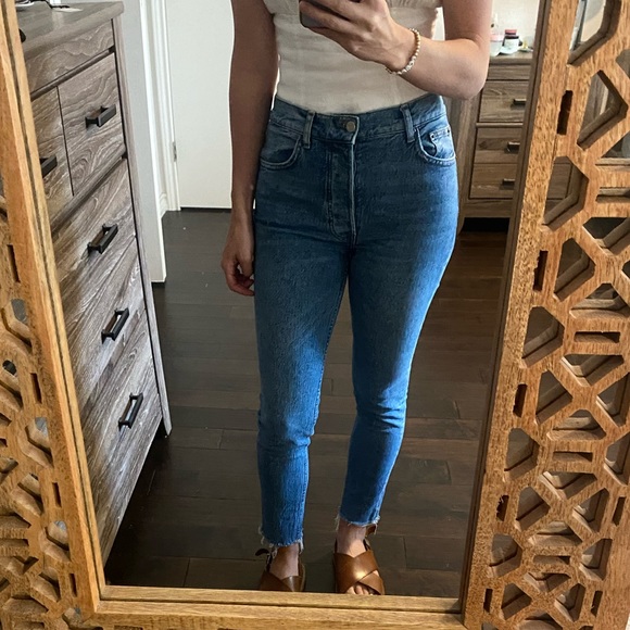 Reformation Jeans: Serena High Skinny Crop in Augusta Wash. Size 25. - Picture 2 of 4